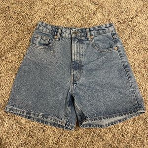 ZARA MOM FIT SHORTS